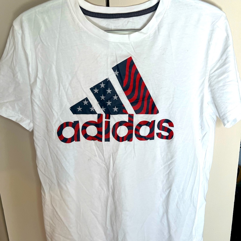 Adidas t-shirt. Youth large (14/16).